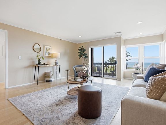 4th image of 1 Seal Harbor Rd APT 210