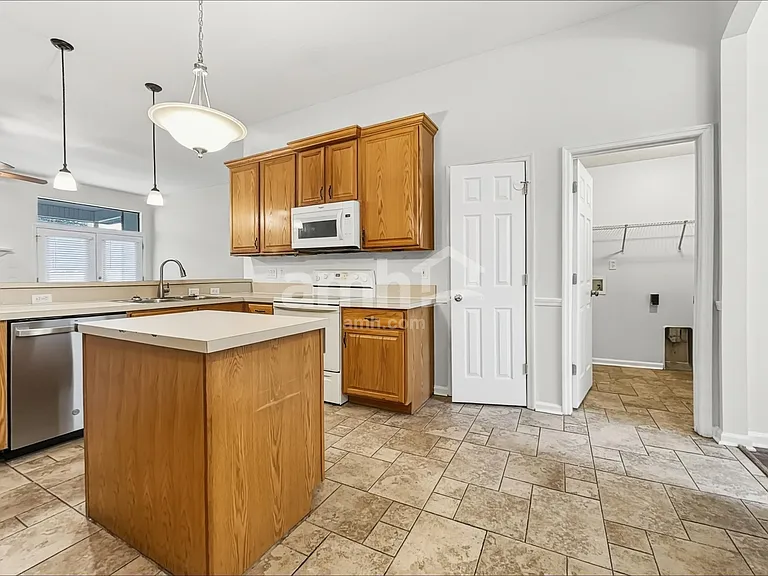 1964 Sweet Olive Ct — Photo 3