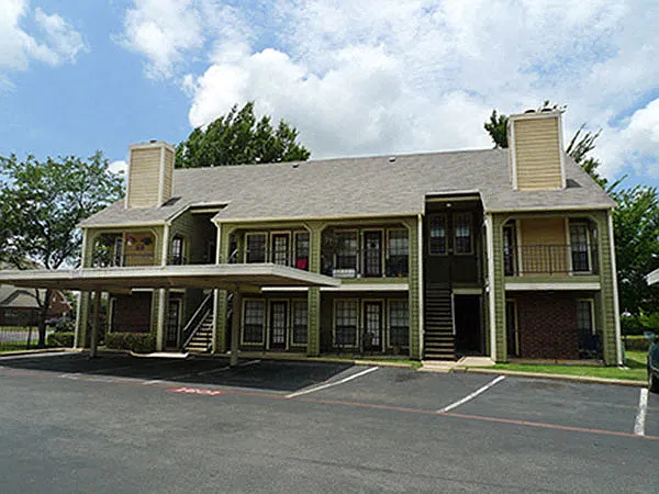 The Arbors on Forest Ridge Apartments — Photo 54