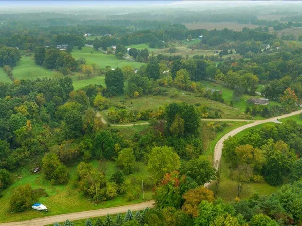 2121 Smoke Drift Trl, Hastings, MI 49058