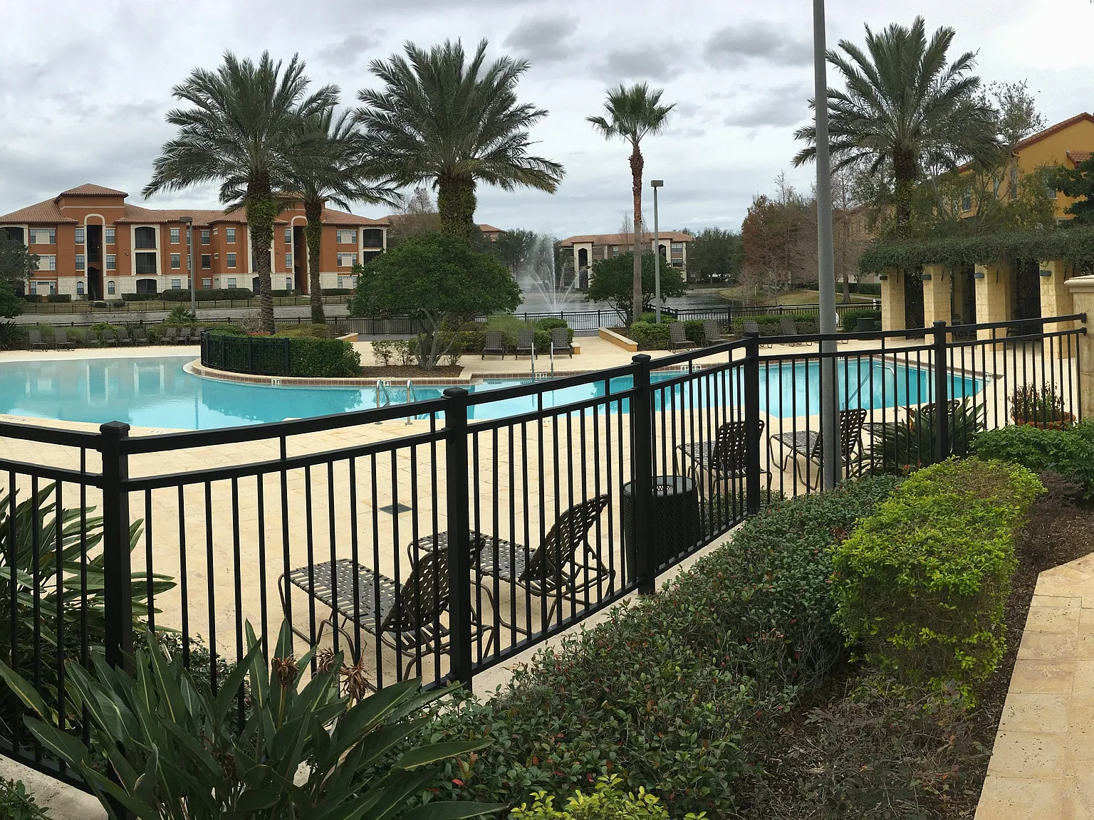 4 bed, 1417 sqft, $2,600 — Photo 2
