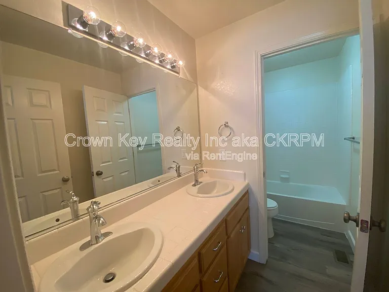 767 Bishop St — Photo 20