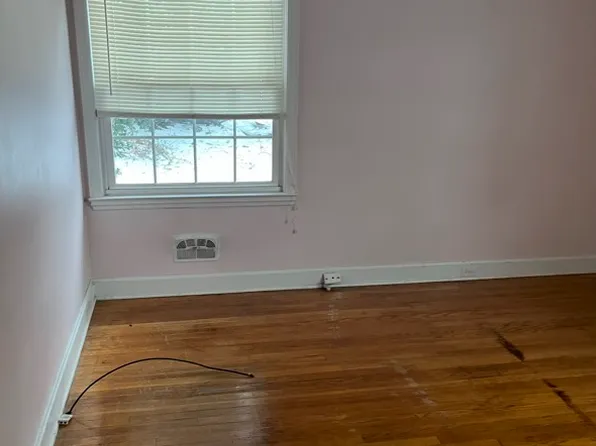 1001 S Hawthorne Rd, Winston Salem, NC 27103