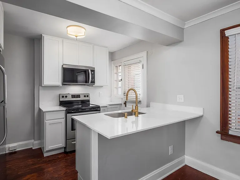 83 W 1st Ave #1 — Photo 3