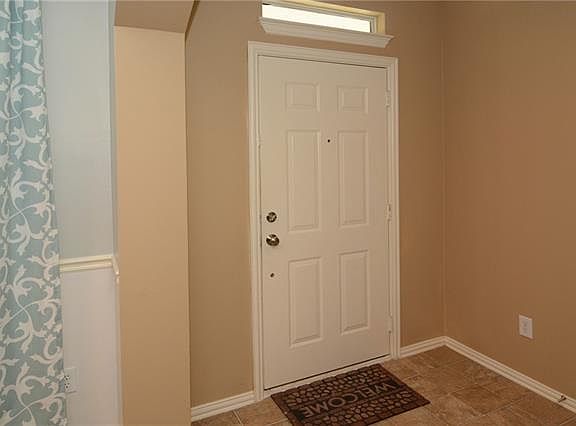 3rd image of 1313 Devonshire Dr