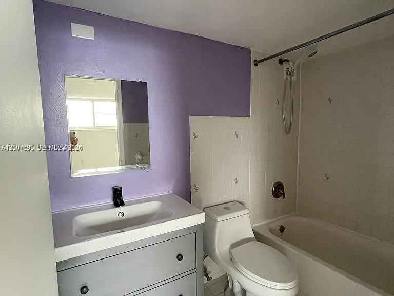 1750 James Ave #7A — Photo 9