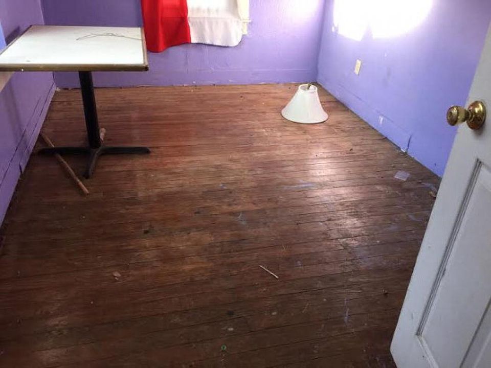 2nd image of 1022 Culberson St