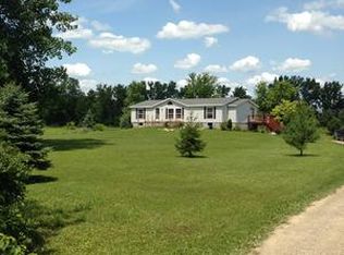 588 Townhall Rd, Melvin, MI 48454