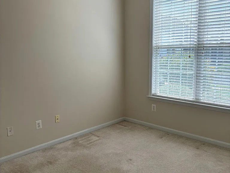 13724 Fieldstone Way — Photo 2