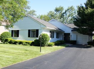 460 Highcrest Dr, Wilmette, IL 60091