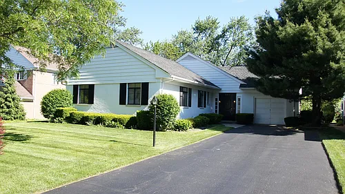 460 Highcrest Dr Photo 1