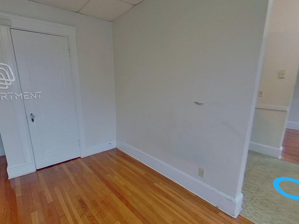 2nd image of 53 Fellsway W #25CB