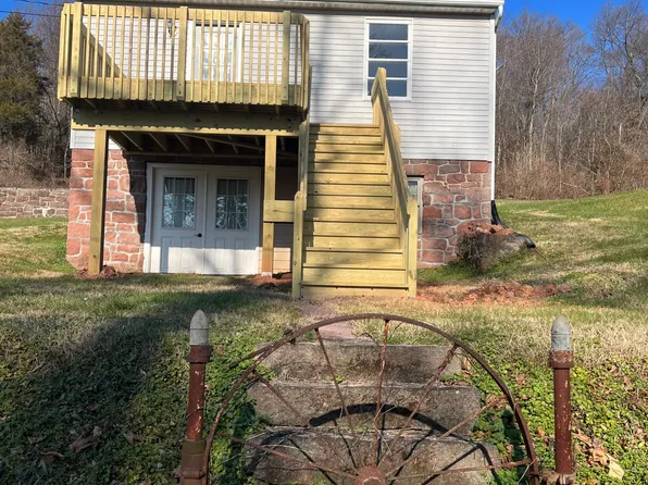 350 Adamstown Rd #C, Reinholds, PA 17569