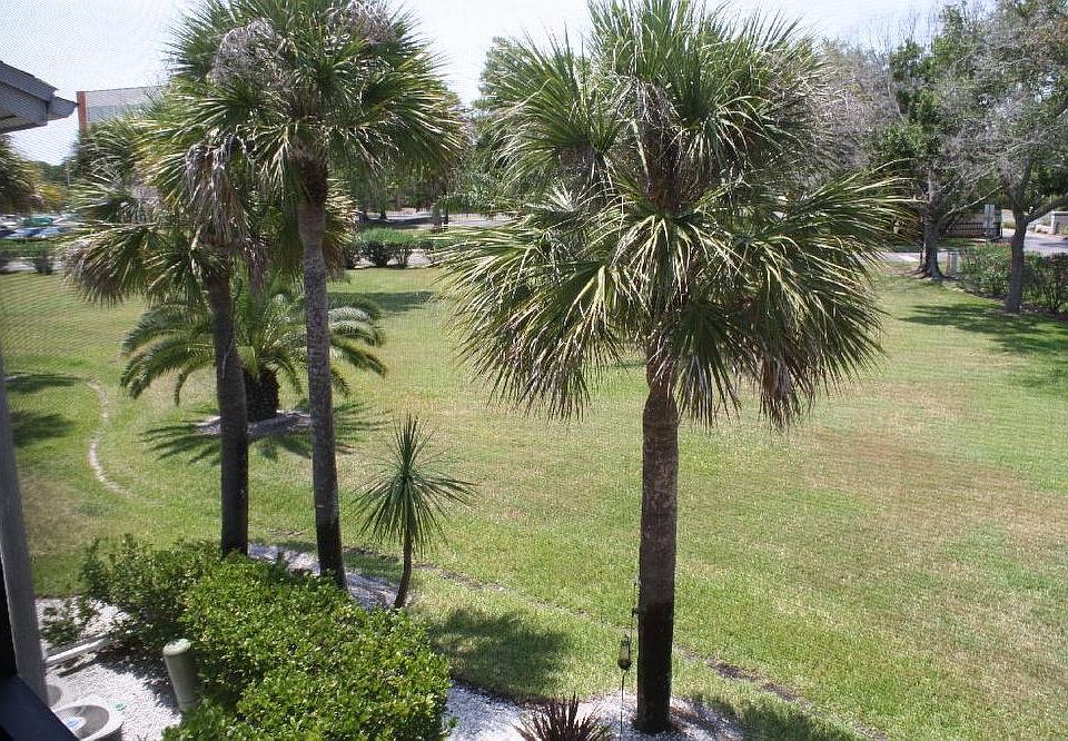 1st image of 120 W Cypress Ct