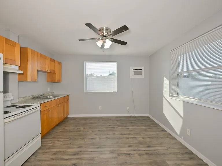 1956 McMullen Rd #2 — Photo 7