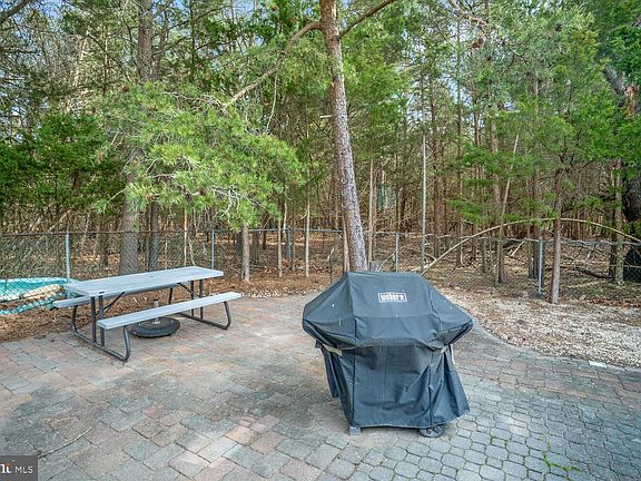 3rd image of 1321 Radio Rd