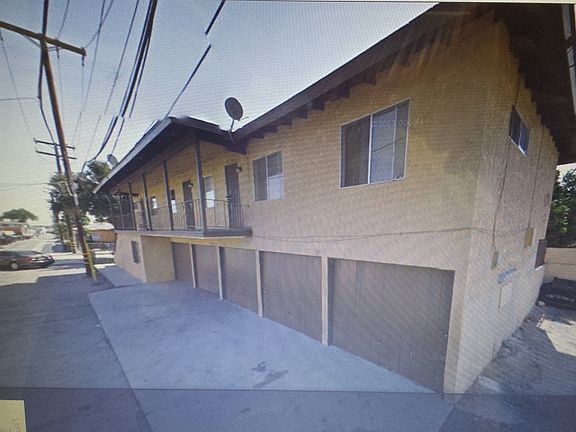 4th image of 9923 Stanford Ave