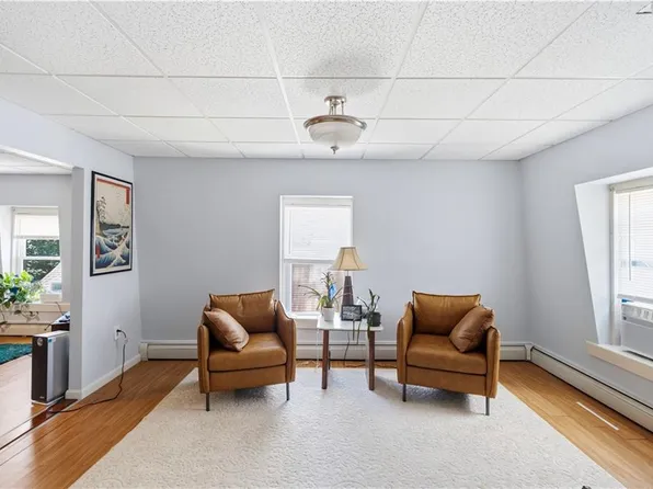 14-16 Garfield Ave E, Rumford, RI 02916