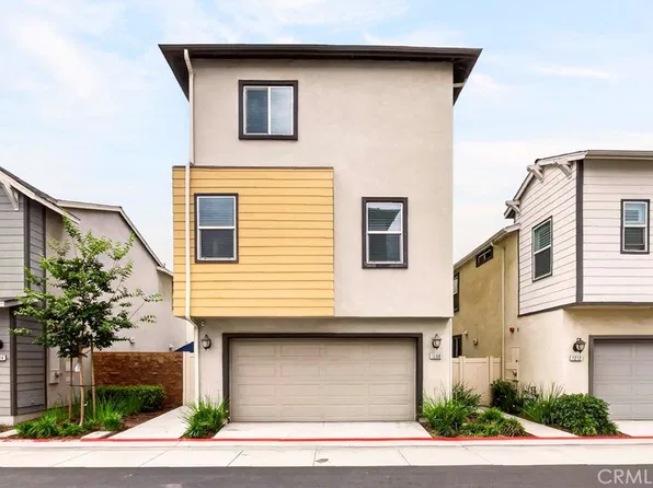 1208 Dock Ln, Harbor City, CA 90710