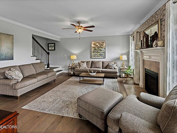 4th image of 10912 Doran Ln