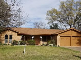 2700 Spring Valley Dr, Bedford, TX 76021