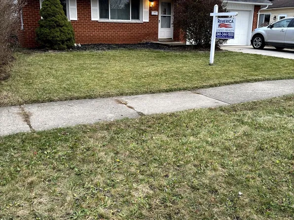 38313 Saint Joe Dr, Westland, MI 48186