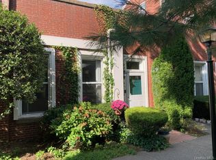 28 Village Ml, Haverstraw, NY 10927