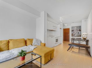 10 Capreol Ct #925, Toronto, ON M5V4B3