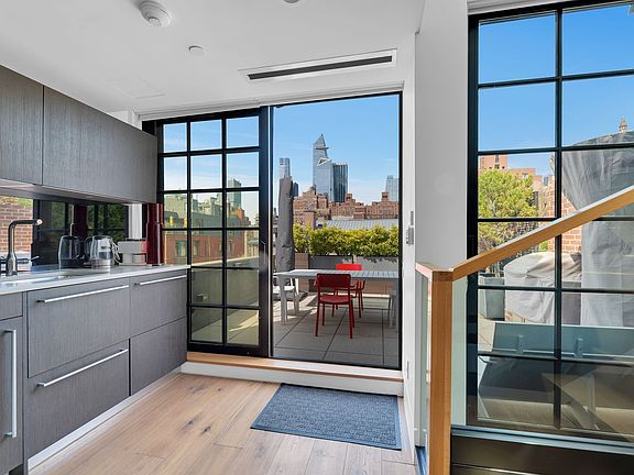 5th image of 440 W 20th St #2