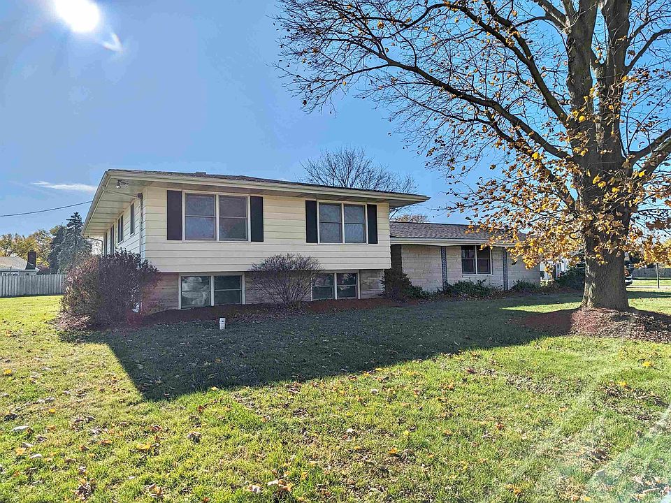 1st image of 24638 Elmhurst Dr