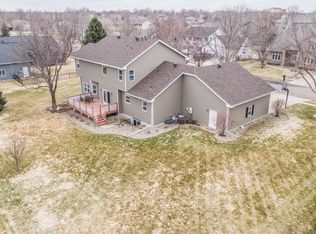 1200 S Honeysuckle Trl, Sioux Falls, SD 57106