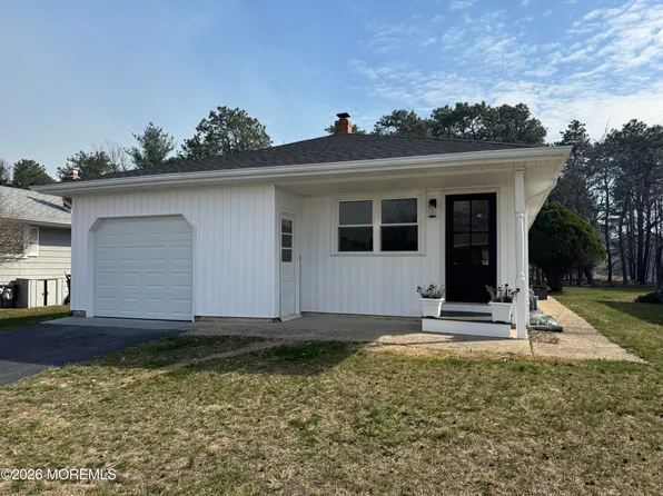 404 Jamaica Boulevard, Toms River, NJ 08757