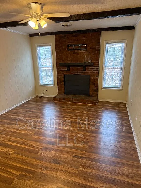 3 bed, 2.0 bath, 1650 sqft, $1,595 — Photo 4