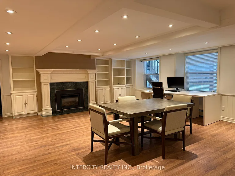 117 Clarence St #LOWER — Photo 14