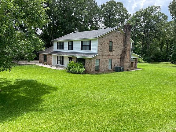 3rd image of 409 Silver Creek Dr
