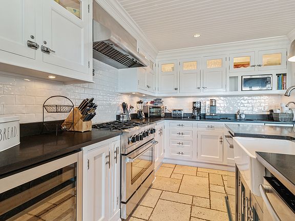 5th image of 85 Crescent St