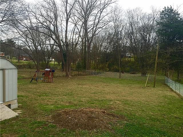 2nd image of 2441 Fairbrook Dr
