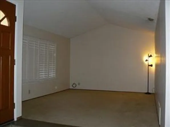 975 Park Ranch Way, Sacramento, CA 95831
