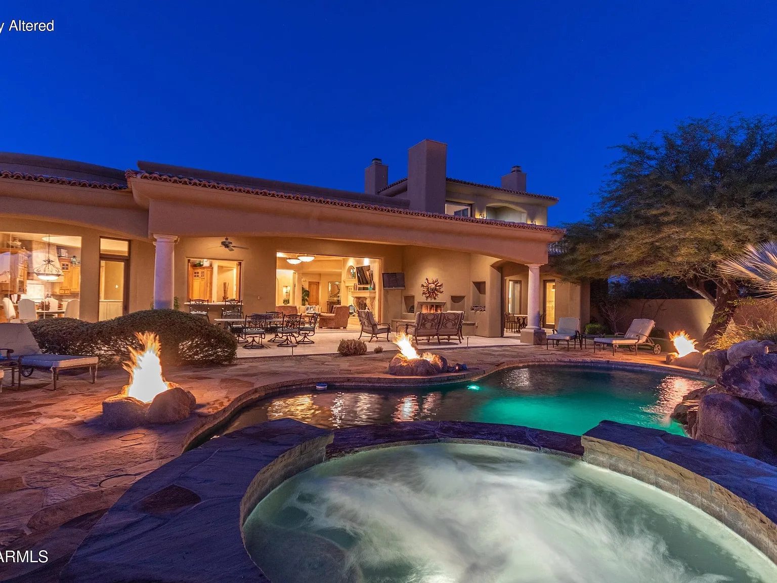 4 bed, 4.5 bath, 6044 sqft, $20,000 — Photo 1