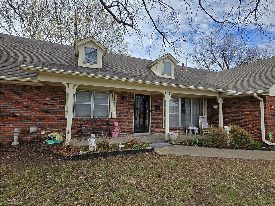 2nd image of 6526 E 56th Pl
