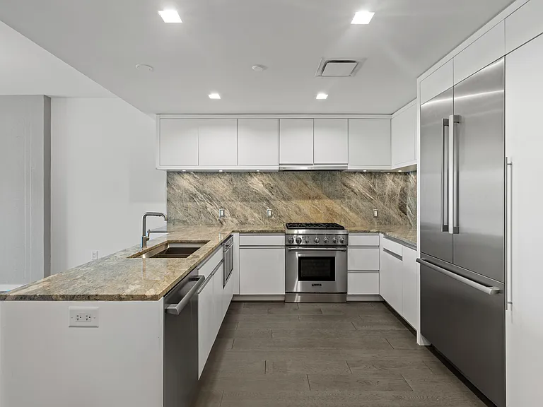 328 Adolphus Ave #606 — Photo 3