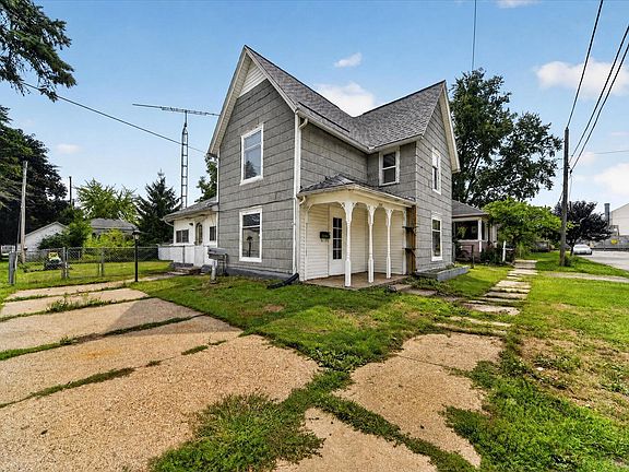 2nd image of 203 Brown St