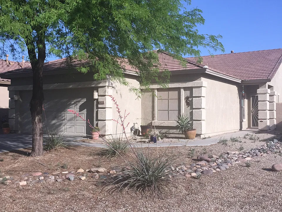 44294 W Caven Dr