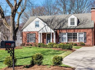 37 Enfield Rd, Saint Louis, MO 63132