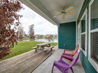 1 Scallop Dr, Rockport, TX 78382