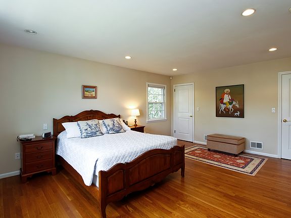2nd image of 28 Crossway