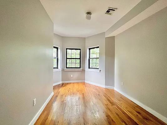 Rented by Doorway NYC, LLC | media 22