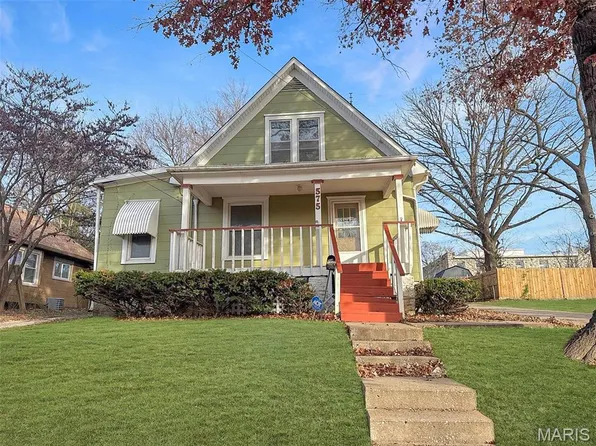 575 S Crescent Ave, Independence, MO 64053