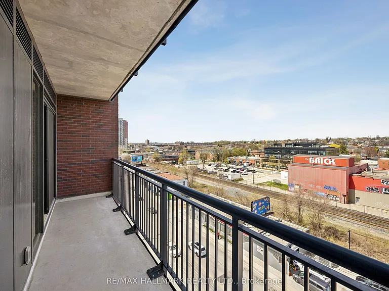 1185 Dupont St #515 — Photo 17