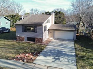 3008 Crescent Ln NW, Rochester, MN 55901
